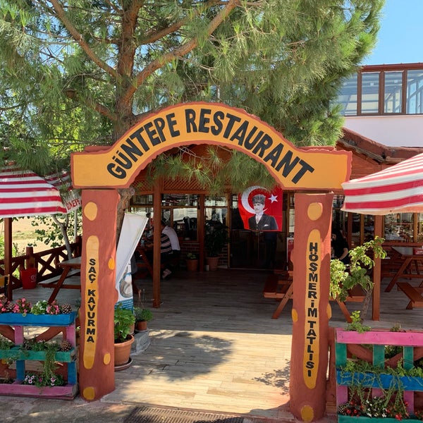 รูปภาพถ่ายที่ Güntepe Restaurant Peynir Helvası ve Reçelleri โดย Güner เมื่อ 7/23/2019