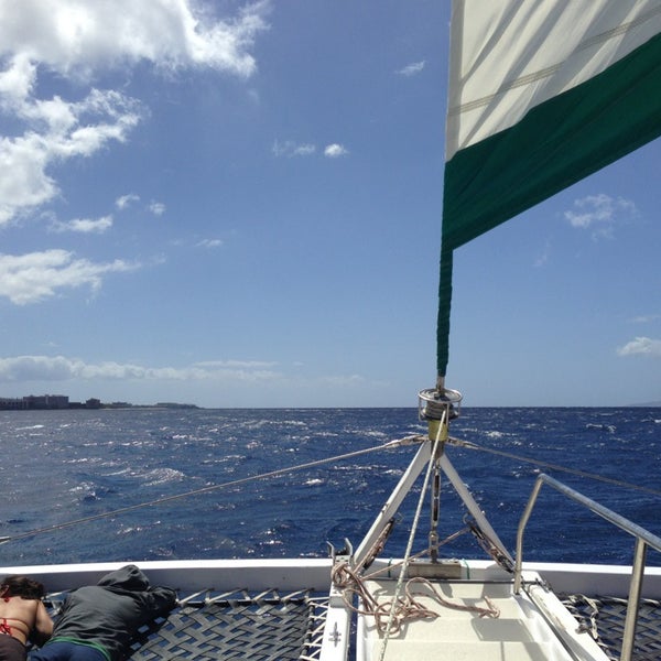 2/28/2013 tarihinde Claireziyaretçi tarafından Trilogy Excursions, Lahaina Boat Harbor'de çekilen fotoğraf