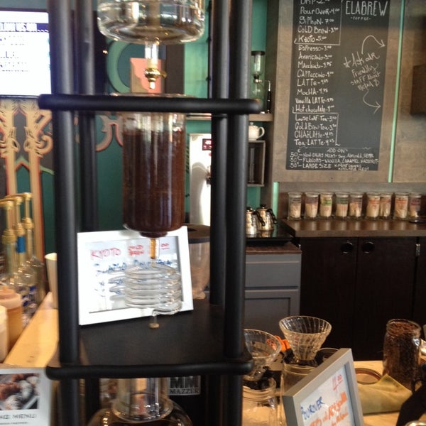 1/27/2014 tarihinde Scott S.ziyaretçi tarafından Elabrew Coffee'de çekilen fotoğraf