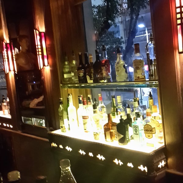 10/14/2017 tarihinde Garo D.ziyaretçi tarafından Zihni Bar'de çekilen fotoğraf