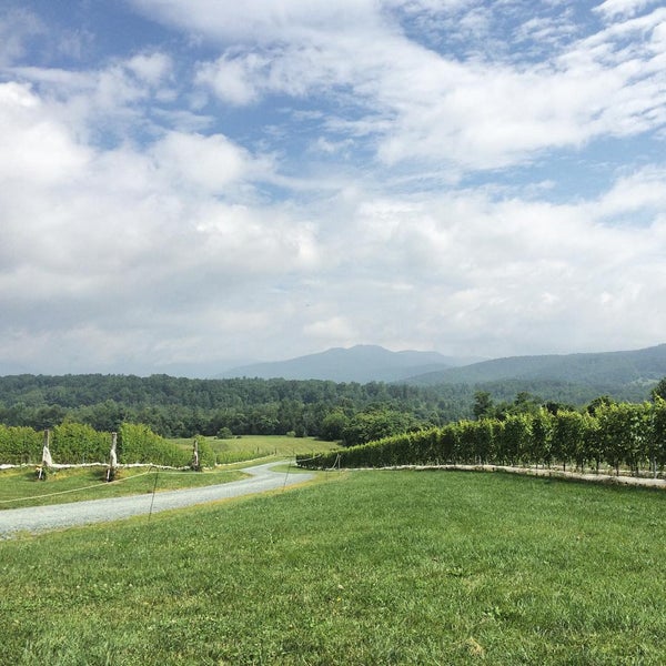 Foto scattata a Stinson Vineyards da Stinson V. il 7/5/2015