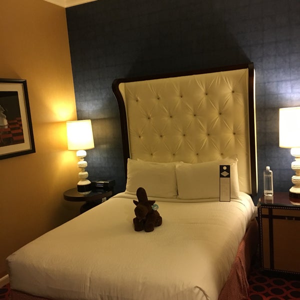 Снимок сделан в Kimpton Hotel Monaco Salt Lake City пользователем Kendall B. 1/17/2017