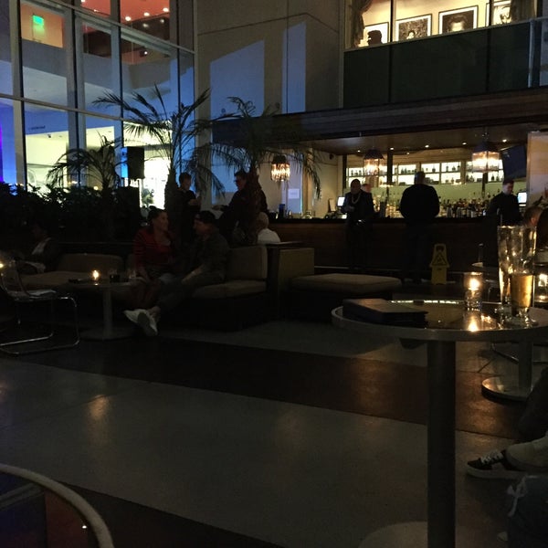 10/8/2018 tarihinde 7ziyaretçi tarafından The Lounge &amp; WET at W Hollywood'de çekilen fotoğraf