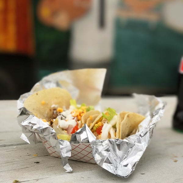 3/10/2017 tarihinde Michael F.ziyaretçi tarafından Art of Tacos'de çekilen fotoğraf