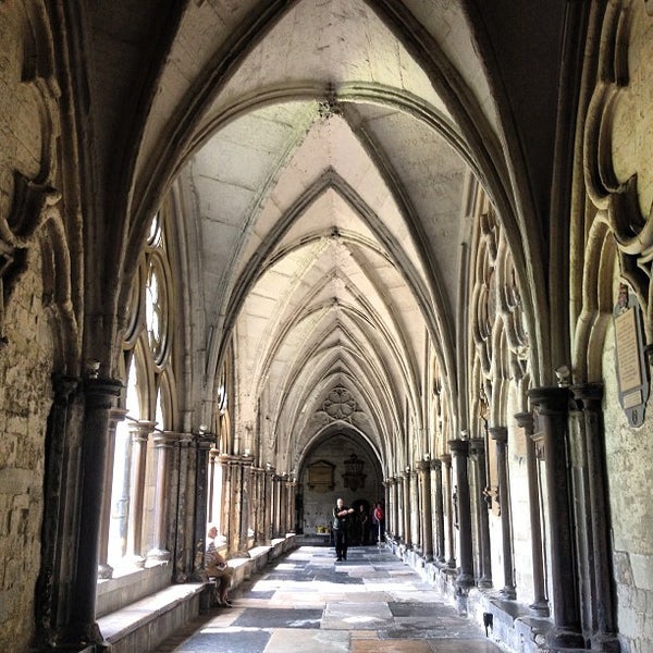 Foto tirada no(a) Abadia de Westminster por Marcio C. em 7/10/2013