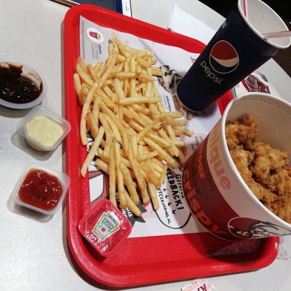 Photo taken at KFC by Marie S. on 9/4/2018