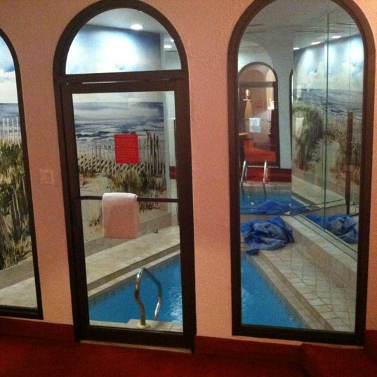 รูปภาพถ่ายที่ Paradise Stream Resort โดย Lisa F. เมื่อ 11/23/2012