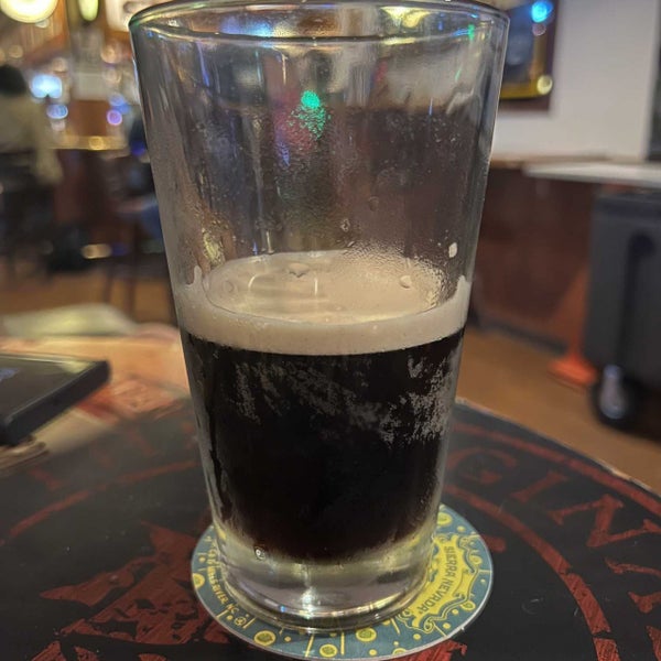 Irish Rose Saloon Irish Pub in Waikiki