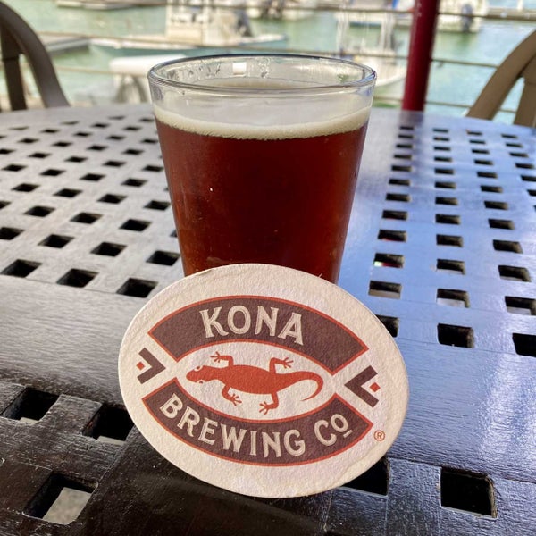 Das Foto wurde bei Kona Brewing Co. von Ernie M. am 10/10/2021 aufgenommen
