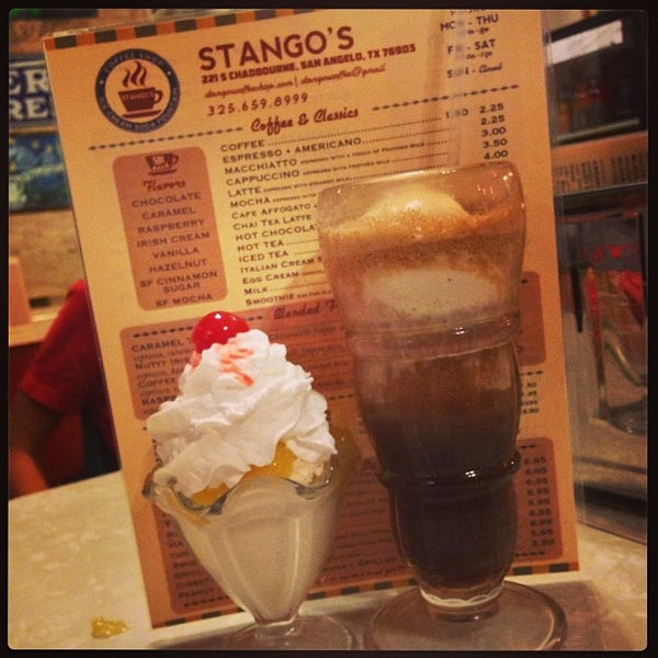 Photo taken at Stango&#39;s Coffee &amp; Pizza Shop by Lee F. on 9/14/2013