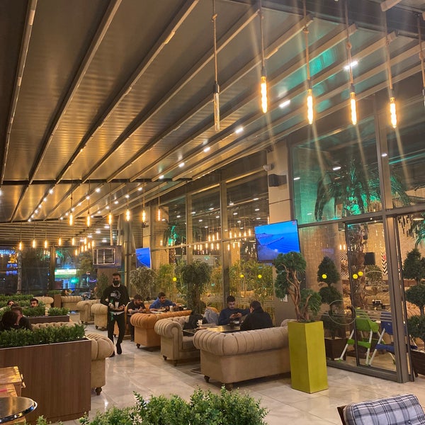 Review: Air Canada Maple Leaf Lounge Frankfurt (FRA) - One ...
