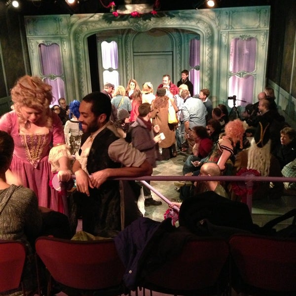 12/29/2012 tarihinde Roshan V.ziyaretçi tarafından The Flea Theater'de çekilen fotoğraf
