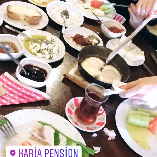 Photo prise au Karia Pansiyon &amp; Restaurant par Arda O. le12/2/2018