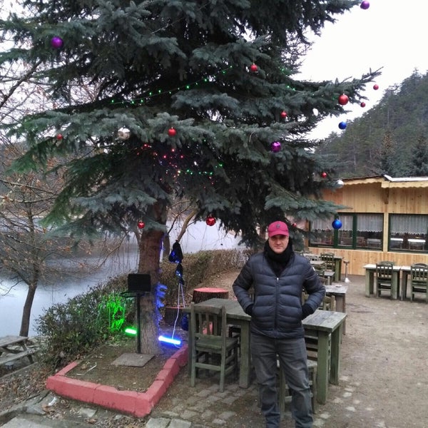 Photo taken at Sünnet Gölü Doğal Yaşam Oteli by Yesukahan D. on 12/31/2017