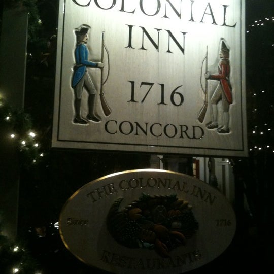Das Foto wurde bei Colonial Inn Restaurants von Bruce T. am 11/21/2012 aufgenommen