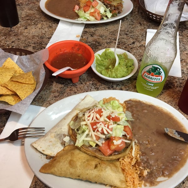 12/10/2017 tarihinde Curt W.ziyaretçi tarafından Rosita&#39;s Mexican Restaurant'de çekilen fotoğraf