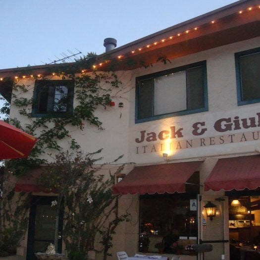 Das Foto wurde bei Jack &amp; Giulio&#39;s Italian Restaurant von Jack &amp; Giulio&#39;s Italian Restaurant am 12/28/2015 aufgenommen