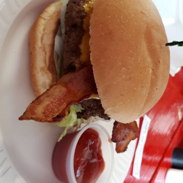 Hubcap Grill (Now Closed) Burger Joint in Houston