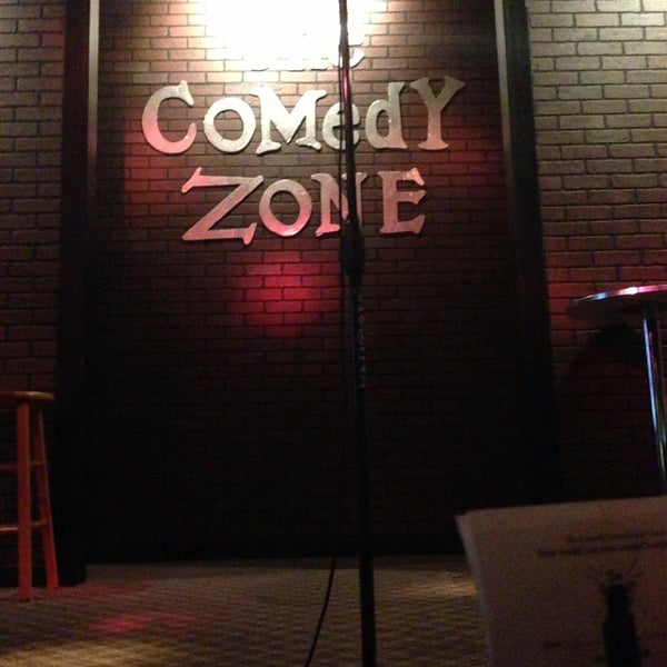 Photo taken at Comedy Zone by Bradley K. on 8/13/2014