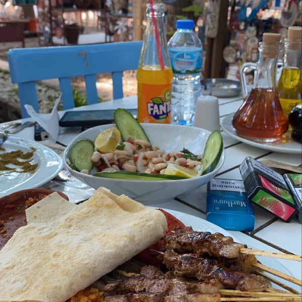 Photo taken at Ömür Restaurant by Pelin H. on 7/4/2021
