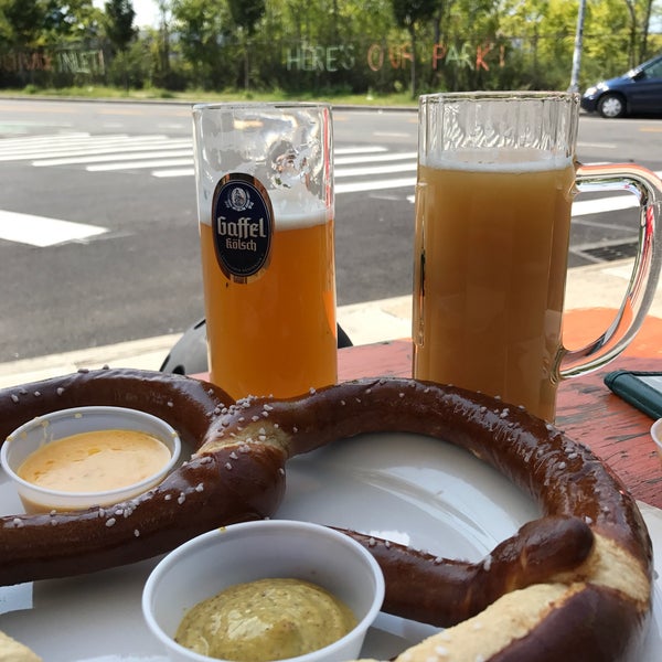 Synthesis IPA is 👌also giant pretzels