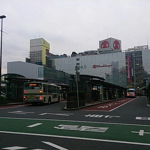 Photos At 横浜駅西口 ロータリー Road In 西区 Photos At 横浜駅西口 ロータリー Road In 西区