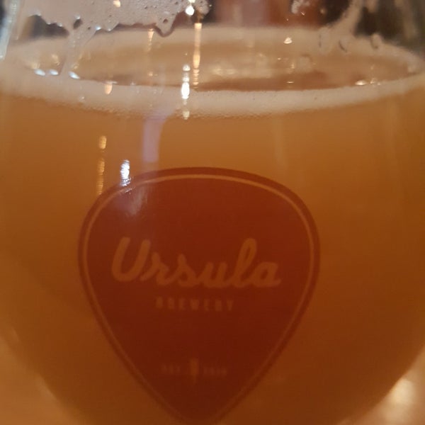 Foto tirada no(a) Ursula Brewery por Joe R. em 4/19/2019