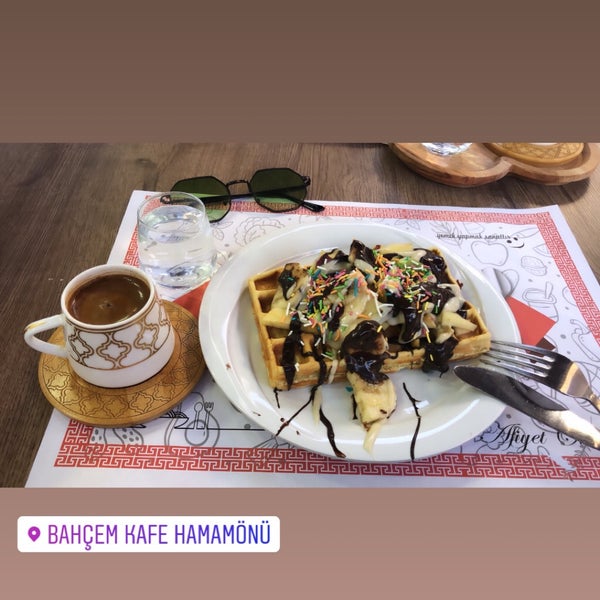Foto scattata a Bahçem Cafe da Tuğçe D. il 10/12/2019
