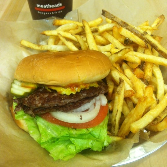 Photo taken at Meatheads Burgers &amp; Fries by Teresa C. on 12/19/2012