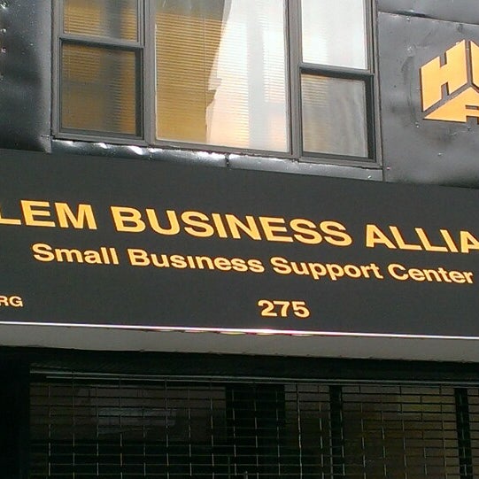 รูปภาพถ่ายที่ Harlem Business Alliance &amp; Creative Workspace at HBA โดย DatDamnNatasha เมื่อ 5/17/2013