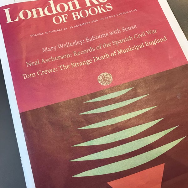 รูปภาพถ่ายที่ London Review Bookshop โดย Glynn เมื่อ 12/16/2016