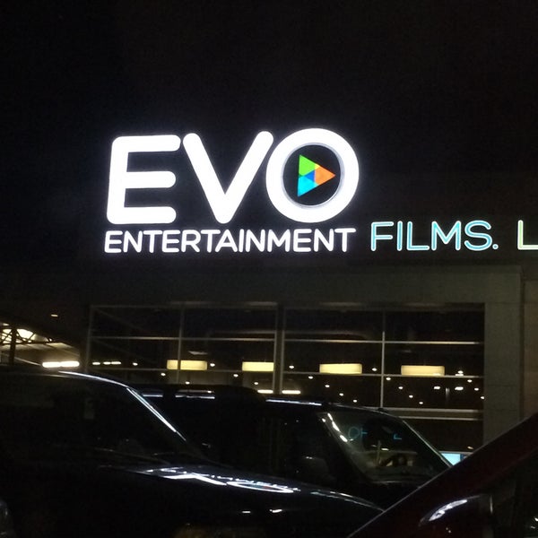 Foto tomada en EVO Entertainment  por Brian el 1/18/2015