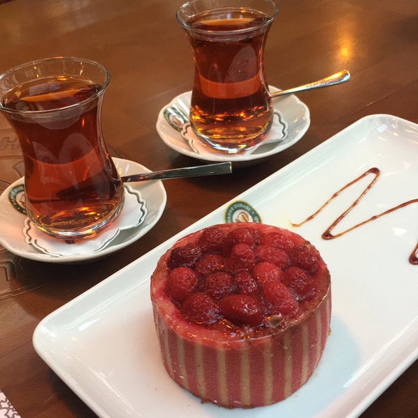 Foto diambil di Kahve Durağı Fatih oleh Melisa Ö. pada 7/7/2019
