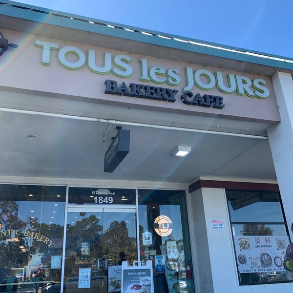 Photo taken at Tous les Jours by Hin T. on 10/2/2019