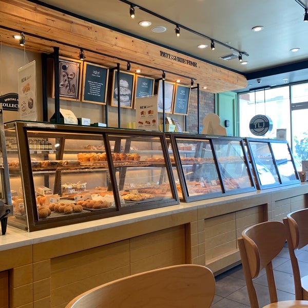 Photo taken at Tous les Jours by Hin T. on 5/13/2019