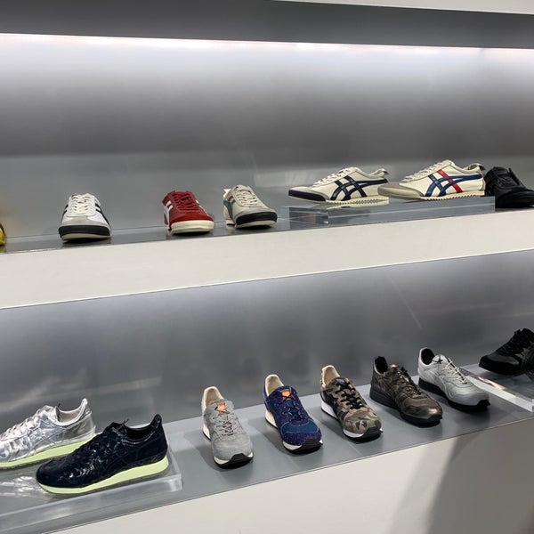 Photos At Nippon Made Onitsuka Tiger 神宮前 表参道4 24 14