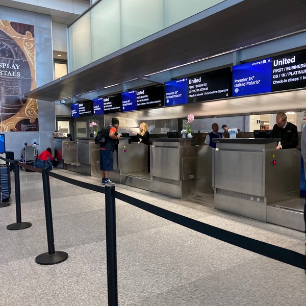 United airline check in deals