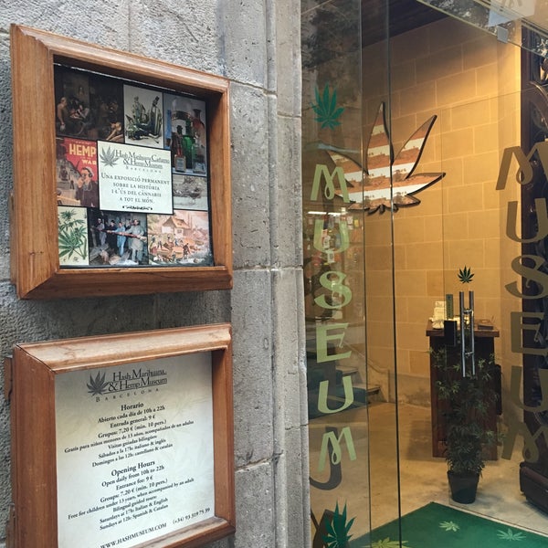 3/21/2016 tarihinde Maria K.ziyaretçi tarafından Hash Marihuana &amp; Hemp Museum Barcelona'de çekilen fotoğraf