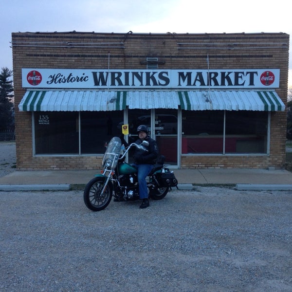 3/31/2014 tarihinde Rob E.ziyaretçi tarafından The Vintage Cowgirl @ Wrinks Market'de çekilen fotoğraf