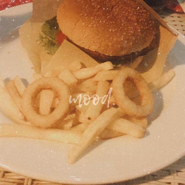 1/27/2020에 🔱 BİR GEZGİN  🔱님이 BİA Cafe Restaurant에서 찍은 사진