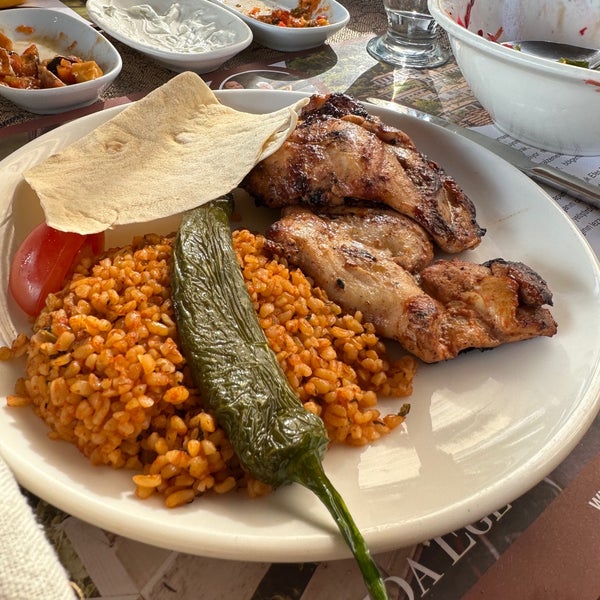 Снимок сделан в Artemis Restaurant &amp; Şarap Evi пользователем Steven C. 1/25/2023