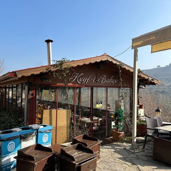 รูปภาพถ่ายที่ Artemis Restaurant &amp; Şarap Evi โดย Steven C. เมื่อ 1/25/2023