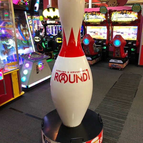 Photo taken at Round 1 Bowling &amp; Amusement by Teatimed on 7/1/2018