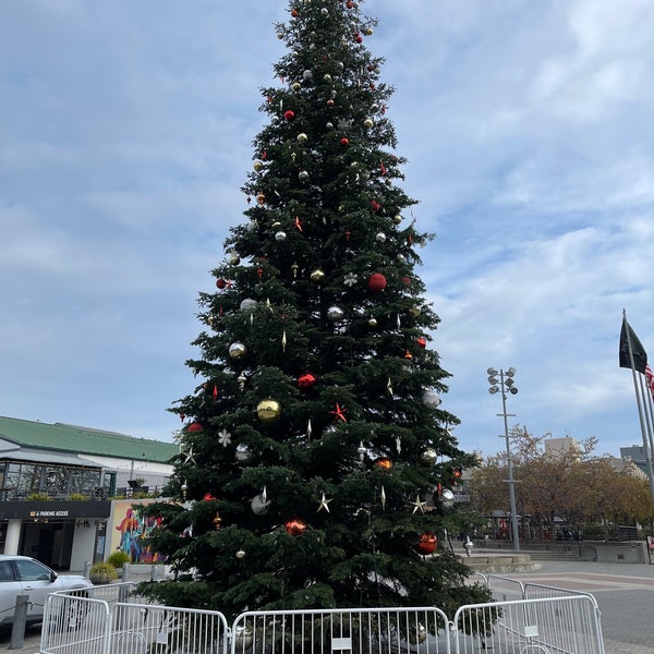 Photo taken at Jack London Square by Teatimed on 12/26/2022