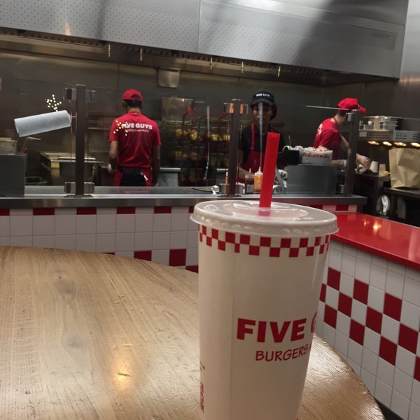 Photo taken at Five Guys by Suat O. on 11/8/2016