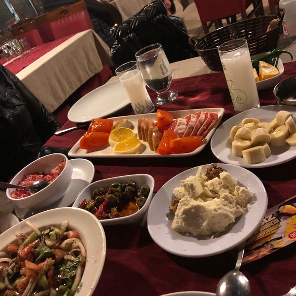 Foto tirada no(a) Taş Mahal Restaurant por BERT....👉🏽👉🏽✌️✌️✌️✌️✌️ T. em 1/5/2022
