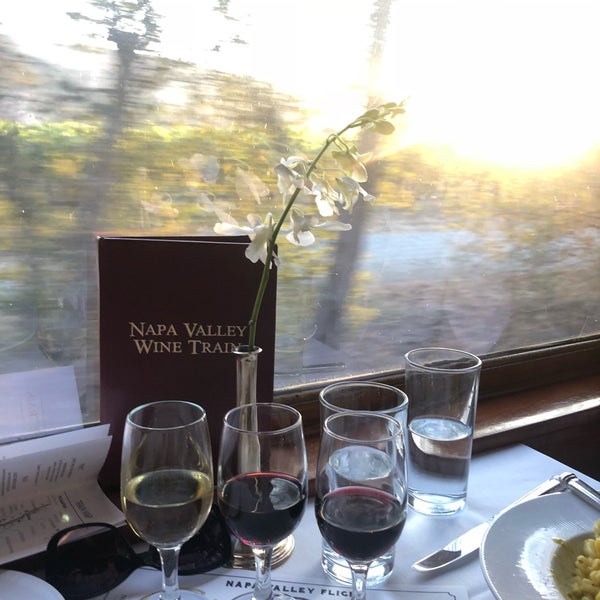Foto tirada no(a) Napa Valley Wine Train por Lily Annabelle C. em 9/2/2018