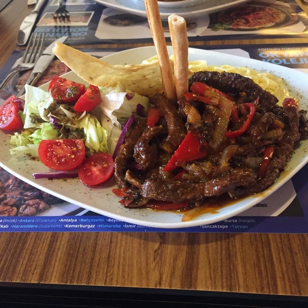Photo prise au Güzelyurt Dilek Pasta &amp; Cafe Restaurant par İsmail S. le5/22/2017