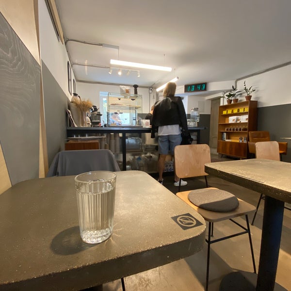 Maze ресторан маяковская. щегол кофейня спб. кофейня в парадной спб. кофейня в парадной на литейном. кофелософия кафе санкт петербург.