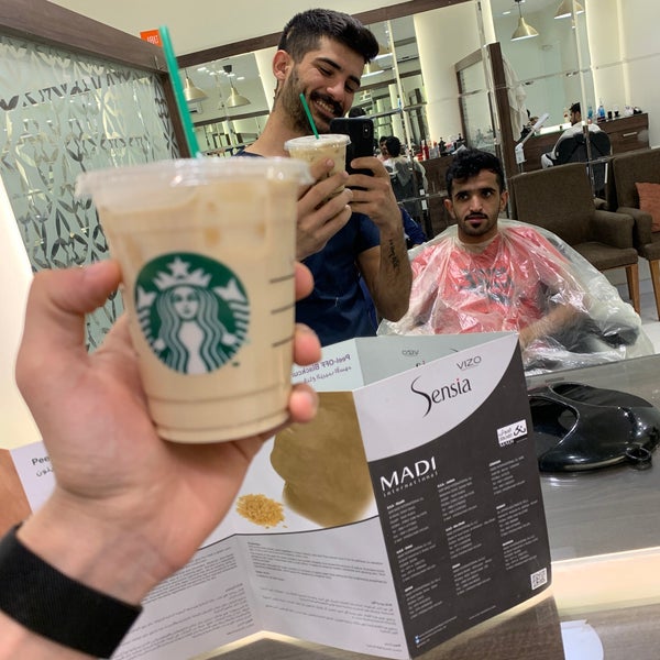 10/31/2019 tarihinde Taci S.ziyaretçi tarafından Elegant Mustache Barber Shop ( B.1 ) Al-Malaqa'de çekilen fotoğraf